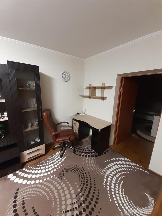 Двокімнатна Apartment Shepetivka Bagian luar foto